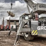 Un Grove Carry Deck travaillant chez African Mining Services à Tarkwa, au Ghana.