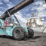 Les Reachstackers, associés aux tracteurs terminaux, sont essentiels pour de nombreux ports d'Afrique de l'Ouest.