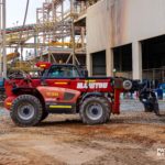 A single Manitou telehandler can perform multiple tasks, thanks to a complete range of quick-fit telehandler attachments from Manitou.