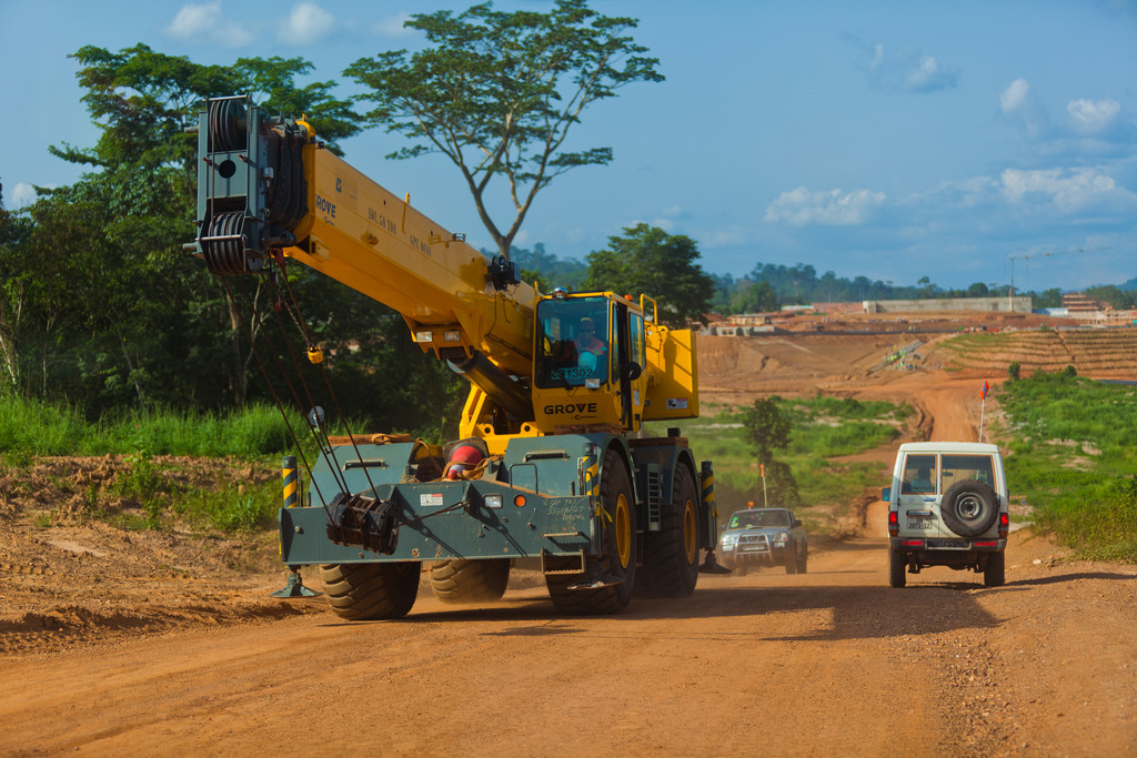 2610,2610,An RT at Newmont, Ghana travels between two mine sites.,Pasico_191.jpg,264661,https://www.patersonsimons.com/wp-content/uploads/2018/06/Pasico_191.jpg,https://www.patersonsimons.com/fr/products/manitowoc-fr/grues-tout-terrain-grove/pasico_191-2/,Une grue RT à Newmont, la mine Akyem au Ghana se déplace entre deux sites miniers.,1,Une grue RT à Newmont, la mine Akyem au Ghana se déplace entre deux sites miniers.,Une grue RT à Newmont, la mine Akyem au Ghana se déplace entre deux sites miniers.,pasico_191-2,inherit,2343,2018-06-19 10:05:19,2019-06-18 08:37:31,0,image/jpeg,image,jpeg,https://www.patersonsimons.com/wp-includes/images/media/default.png,1024,683