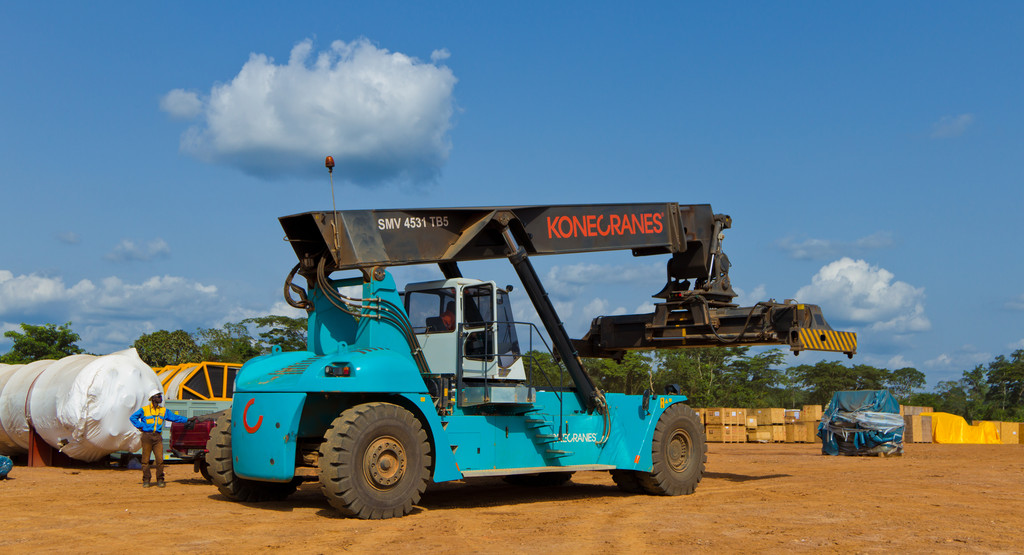 2571,2571,Reach stackers also work well on both mine and construction sites.,Reach_stackers_work_well_on_mine_and_construction_sites.jpg,166851,https://www.patersonsimons.com/wp-content/uploads/2018/06/Reach_stackers_work_well_on_mine_and_construction_sites.jpg,https://www.patersonsimons.com/fr/products/konecranes-fr/reach-stacker-trucks/reach_stackers_work_well_on_mine_and_construction_sites-2/,Les gerbeurs Reach fonctionnent également bien sur les sites de mines et de construction.,1,Les gerbeurs Reach fonctionnent également bien sur les sites de mines et de construction.,Les gerbeurs Reach fonctionnent également bien sur les sites de mines et de construction.,reach_stackers_work_well_on_mine_and_construction_sites-2,inherit,2309,2018-06-19 09:11:10,2023-08-08 14:05:22,0,image/jpeg,image,jpeg,https://www.patersonsimons.com/wp-includes/images/media/default.png,1024,555