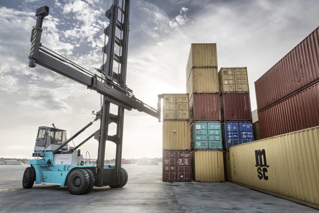 2655,2655,Manutentionnaire de conteneurs vides opérant au Terminal LCT, Lomé, Togo.,Togo_LCT_Empty_Container_Handler.jpg,191296,https://www.patersonsimons.com/wp-content/uploads/2018/06/Togo_LCT_Empty_Container_Handler.jpg,https://www.patersonsimons.com/fr/products/konecranes-fr/porte-conteneurs/togo_lct_empty_container_handler-2/,Manutentionnaire de conteneurs vides opérant au Terminal LCT, Lomé, Togo.,1,Manutentionnaire de conteneurs vides opérant au Terminal LCT, Lomé, Togo.,Manutentionnaire de conteneurs vides opérant au Terminal LCT, Lomé, Togo.,togo_lct_empty_container_handler-2,inherit,2258,2018-06-19 09:18:26,2019-06-16 10:27:29,0,image/jpeg,image,jpeg,https://www.patersonsimons.com/wp-includes/images/media/default.png,1024,683
