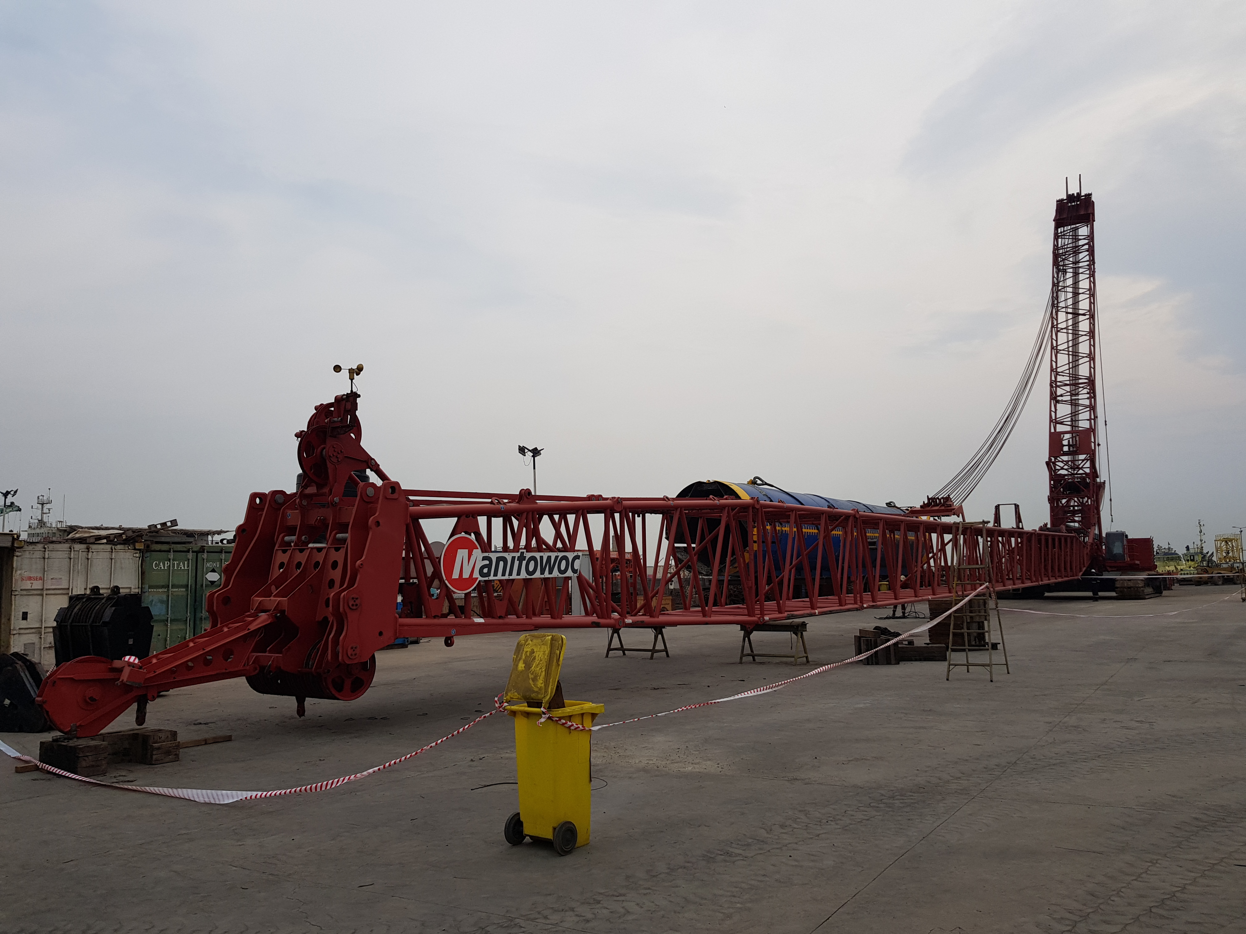 Dismantling one of Manitowoc’s largest booms.