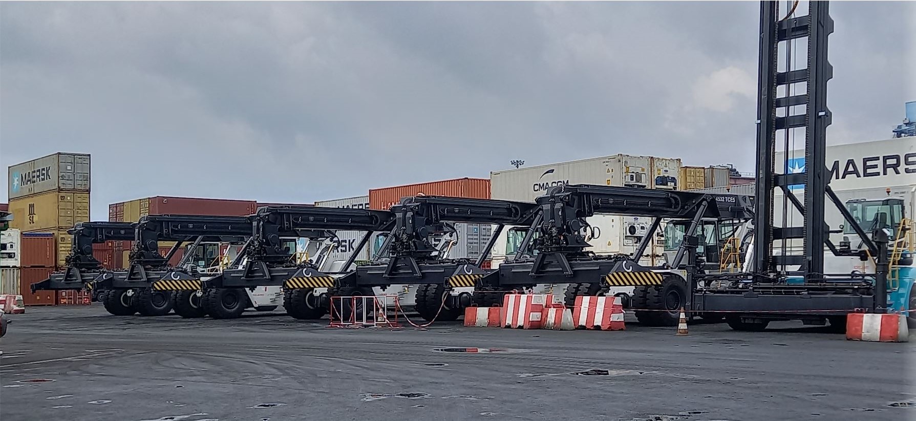 SIX KONECRANES LIFT TRUCKS SUCCESSFULLY COMMISSIONED AND DELIVERED TO LA RÉGIE DU TERMINAL À CONTENEURS IN CAMEROON, WEST AFRICA