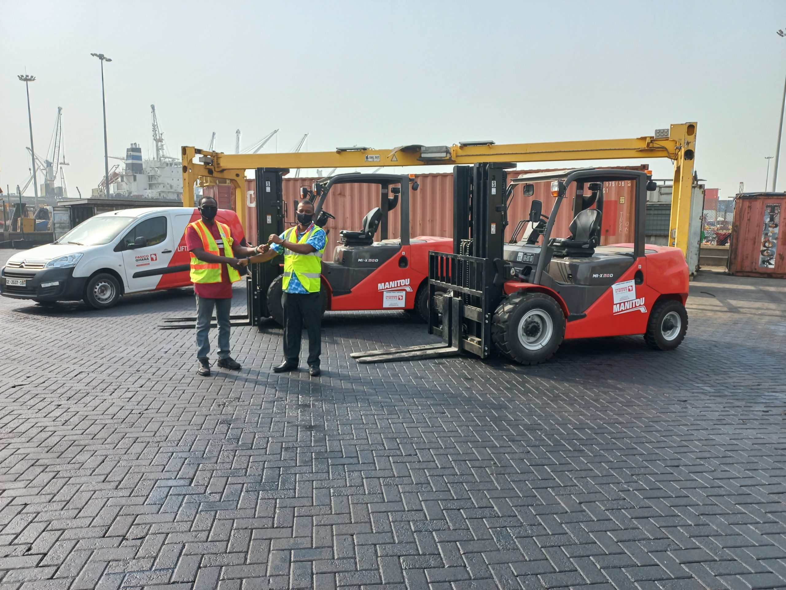 DEUX CHARIOTS ELEVATEURS MANITOU MI-X50D DE 5 TONNES REJOIGNENT LA FLOTTE DE GHANA PORTS AND HARBORS AUTHORITY