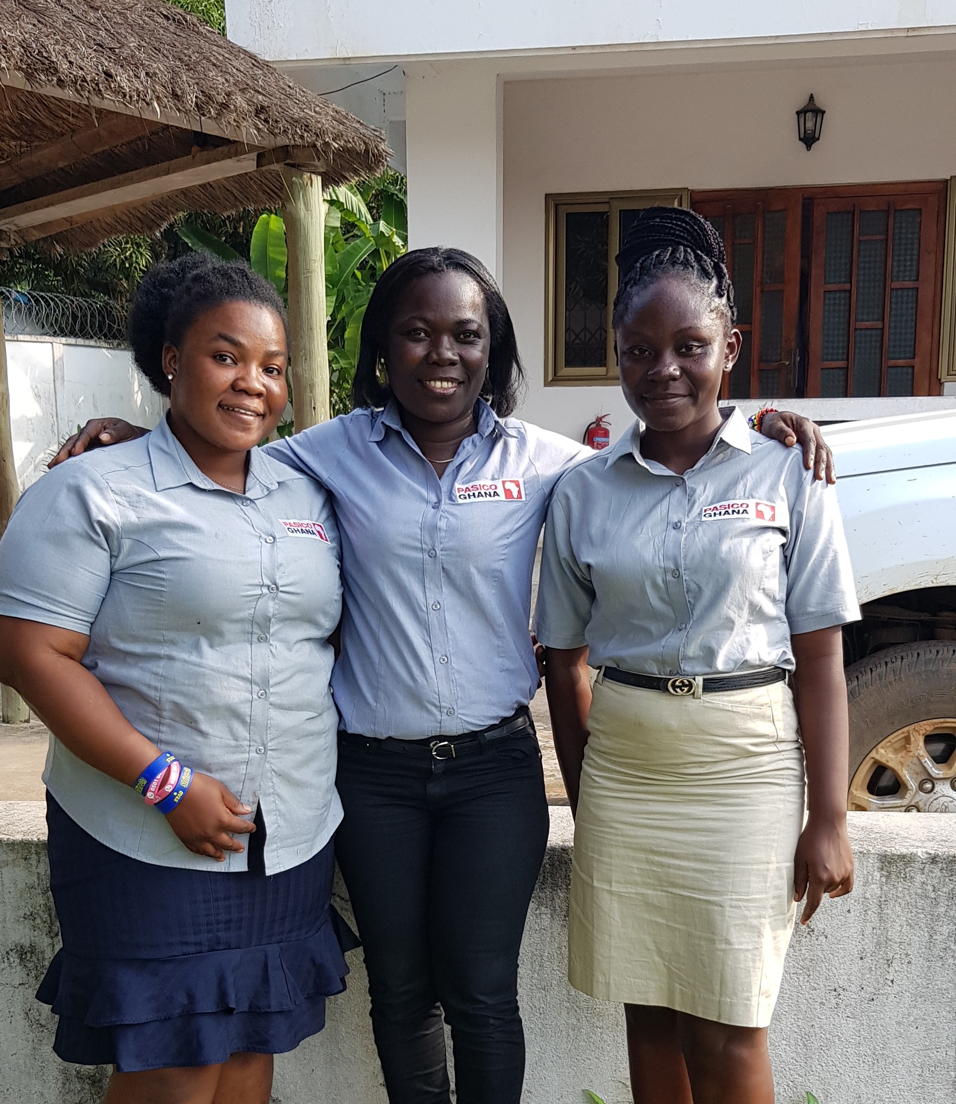 DECOUVREZ DINA, WHITNEY & EFUA DU BUREAU TAKORADI DE PASICO GHANA !