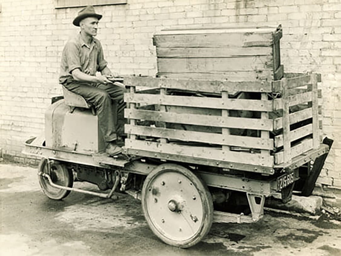 SAVIEZ-VOUS QUE LE PREMIER CHARIOT ELEVATEUR A ETE CONCU EN 1917 ?