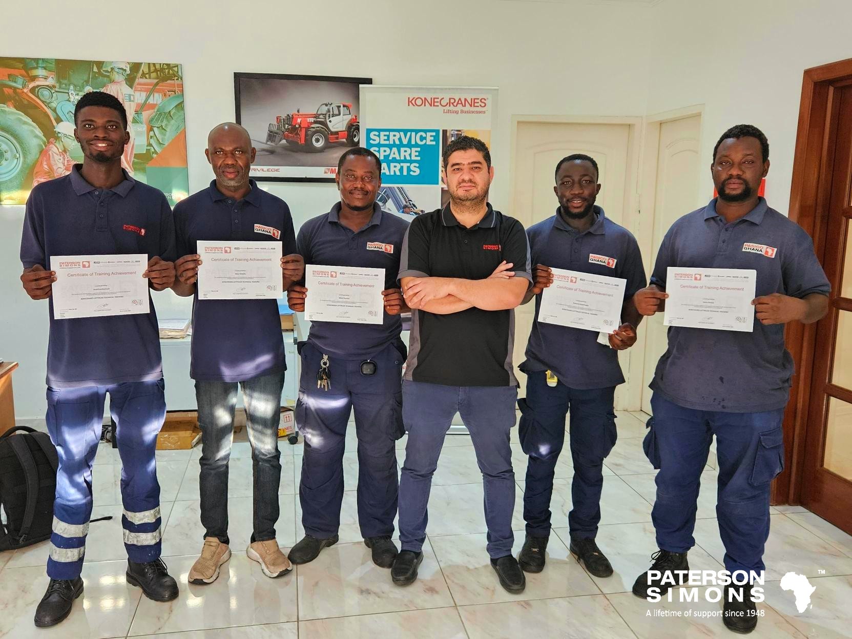 PATERSON SIMONS ORGANISE UNE FORMATION TECHNIQUE POUR NOS INGENIEURS SPECIALISES EN CAMIONS ELEVATEURS KONECRANES, AU GHANA