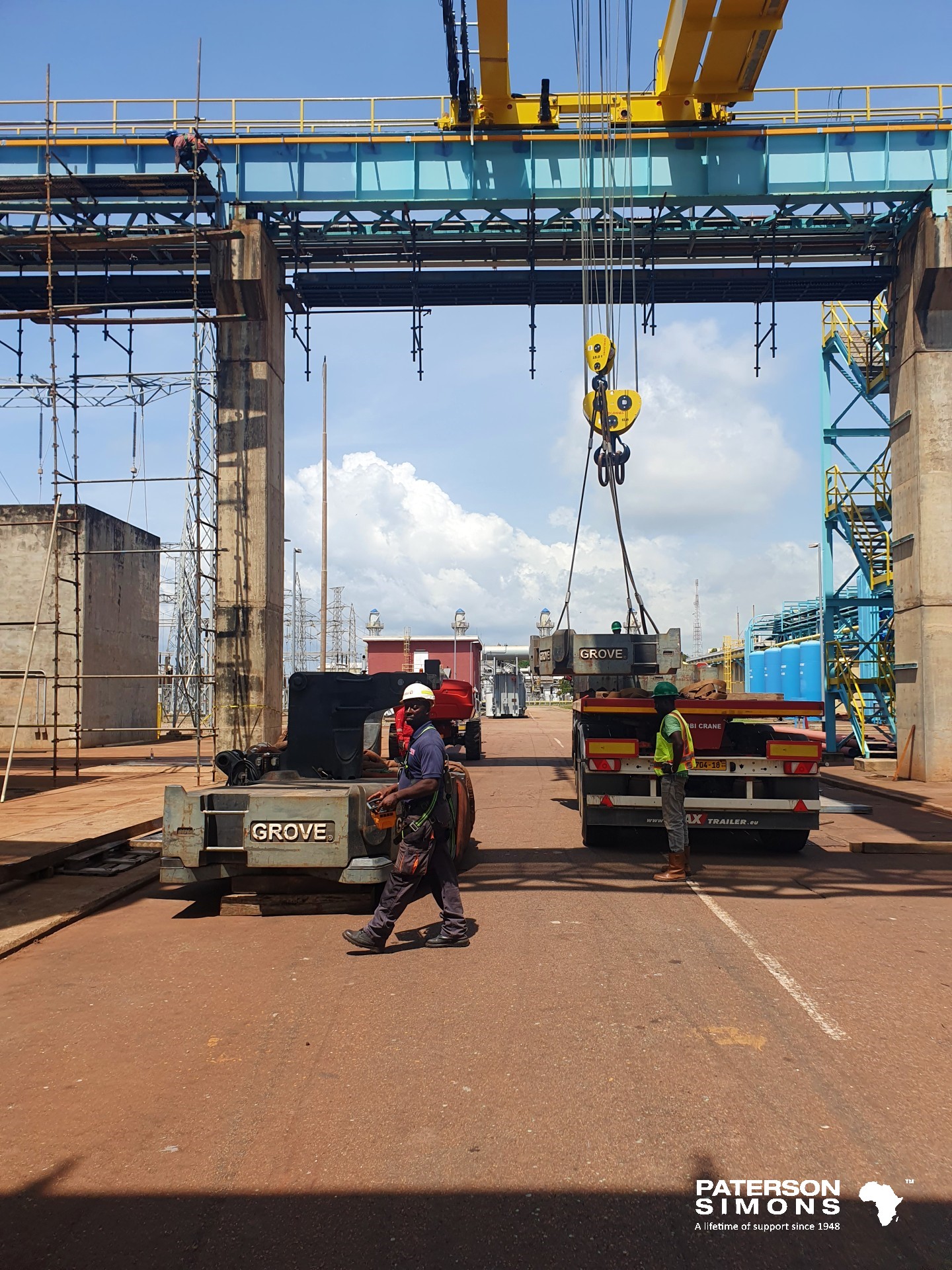 Installation en 2023 du pont roulant Konecranes (OHC) 62T/15T qui a été installé à la Volta River Authority (VRA) à Aboadze, Ghana par Paterson Simons