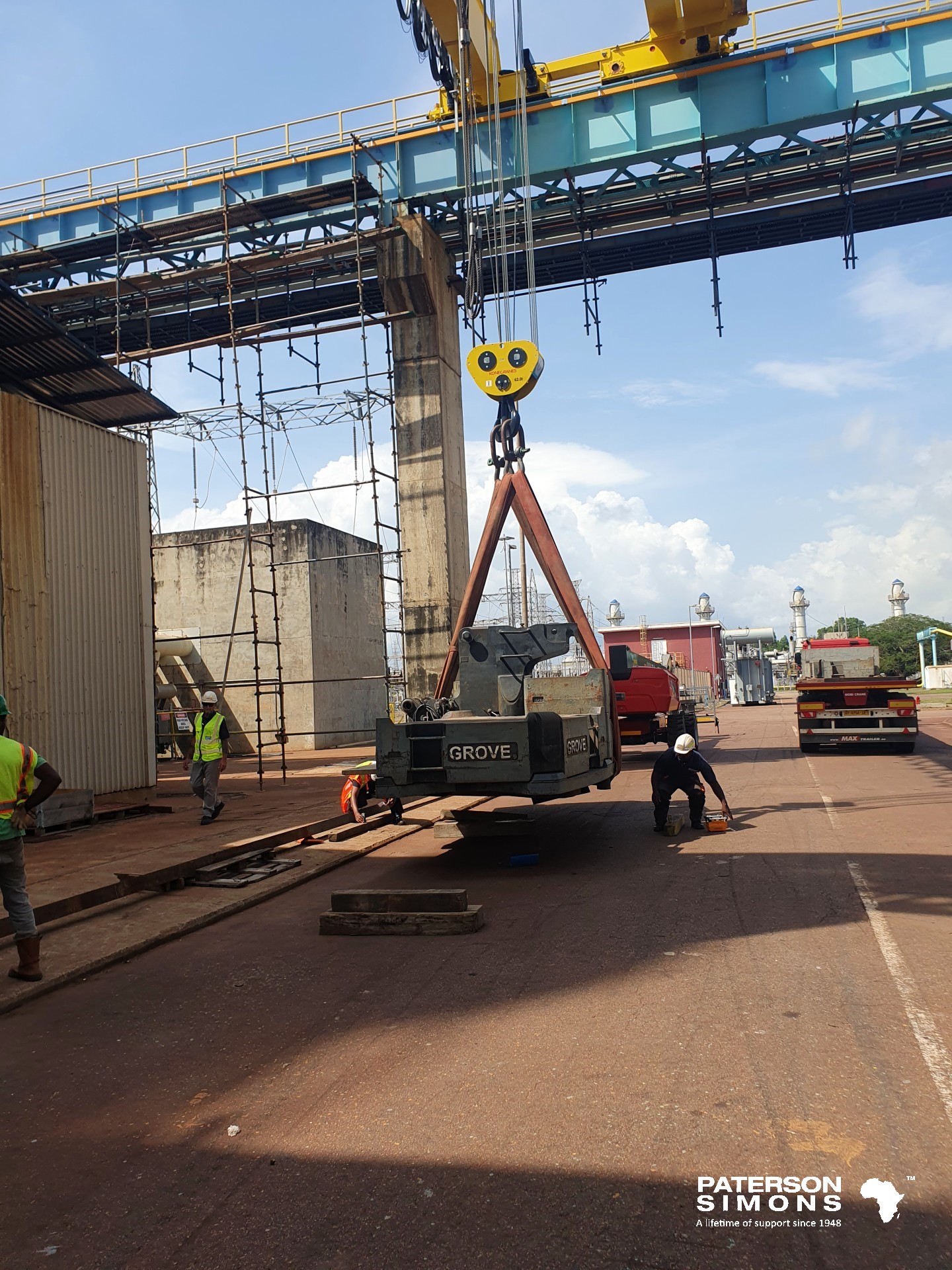 Installation 2023 du pont roulant Konecranes (OHC) 62T/15T qui a été installé à la Volta River Authority (VRA) à Aboadze, Ghana par Paterson Simons