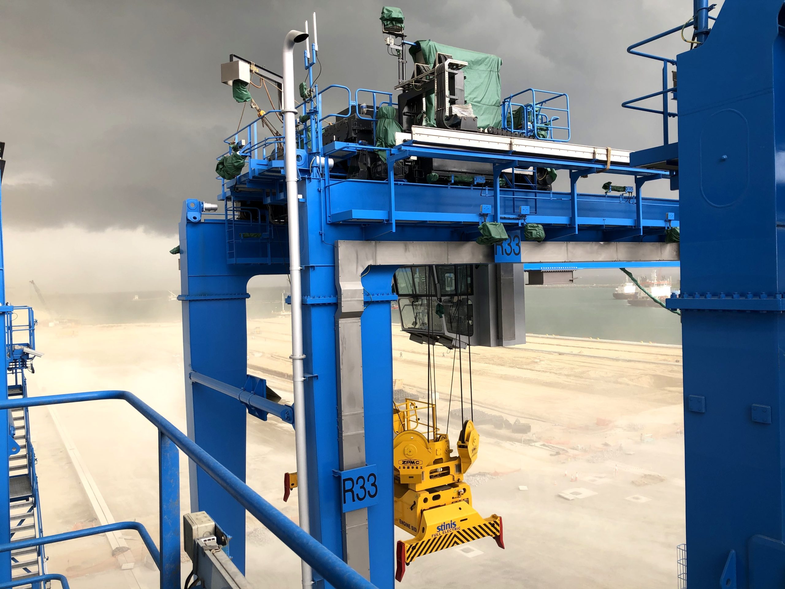 14536,14536,Stinis MPS port Ghana,MPS-Port-Ghana-4-scaled.jpg,538755,https://www.patersonsimons.com/wp-content/uploads/2024/05/MPS-Port-Ghana-4-scaled.jpg,https://www.patersonsimons.com/products/spreaders/stinis/mps-port-ghana-4/,Stinis MPS port Ghana,7,Stinis MPS port Ghana,,mps-port-ghana-4,inherit,14204,2024-07-24 11:50:33,2024-07-24 11:58:39,0,image/jpeg,image,jpeg,https://www.patersonsimons.com/wp-includes/images/media/default.png,2560,1920