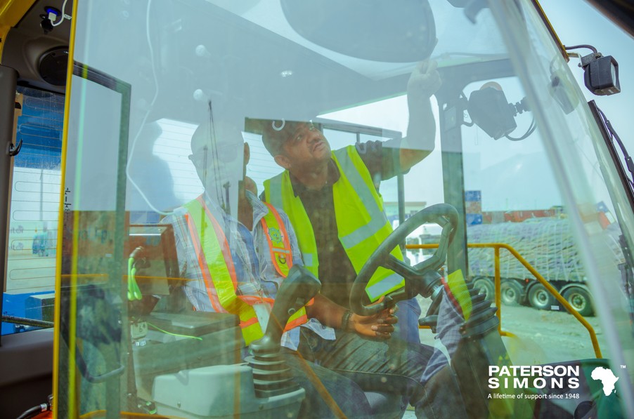 OPERATORS UNANIMOUSLY AGREE: KONECRANES REACHSTACKERS EQUIPPED WITH FLOW DRIVE LEAD TO REDUCED OPERATIONAL STRESS!