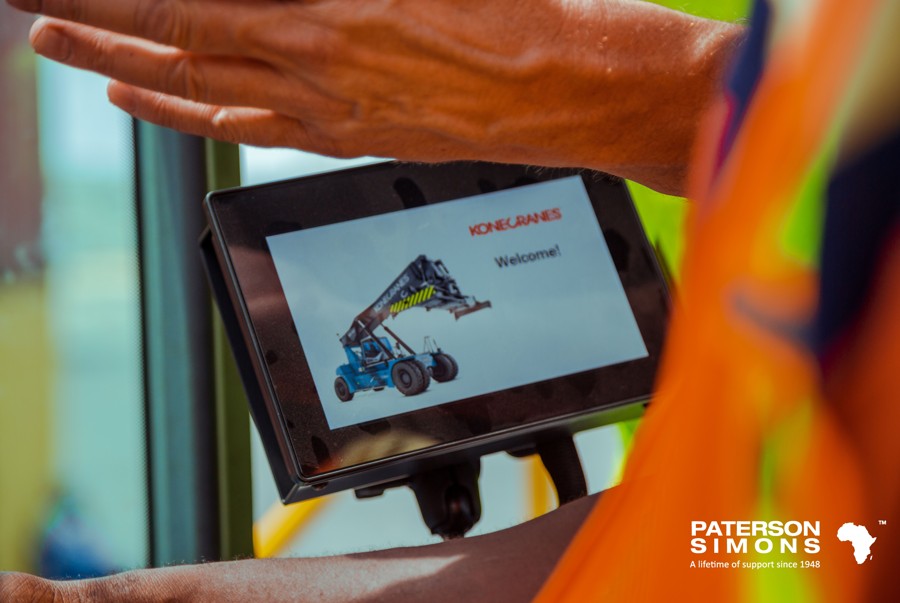 OPERATORS UNANIMOUSLY AGREE: KONECRANES REACHSTACKERS EQUIPPED WITH FLOW DRIVE LEAD TO REDUCED OPERATIONAL STRESS!