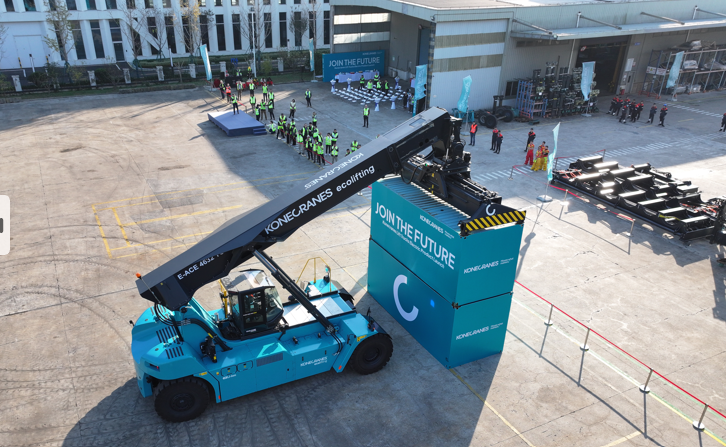 KONECRANES UNVEILS NEW ELECTRIC REACH STACKER, EXPANDING ITS ECOLIFTING™ PORTFOLIO!
