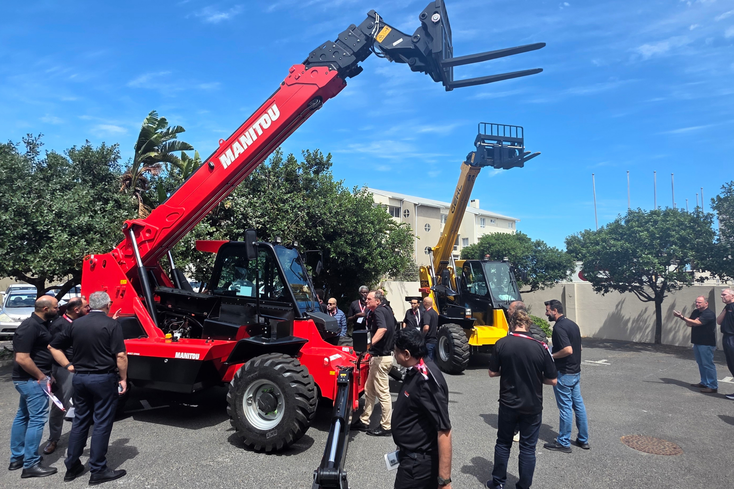 MANITOU HOSTS 2026 MEA DEALER CONFERENCE IN CAPE TOWN AND PATERSON SIMONS WINS BEST MINING MACHINE SALES FOR 2025 AWARD!