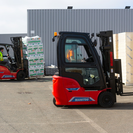 MANITOU ME LIFT FORKLIFTS: LITHIUM-ION POWER REDEFINING SAFETY, COMFORT AND EFFICIENCY IN GHANA