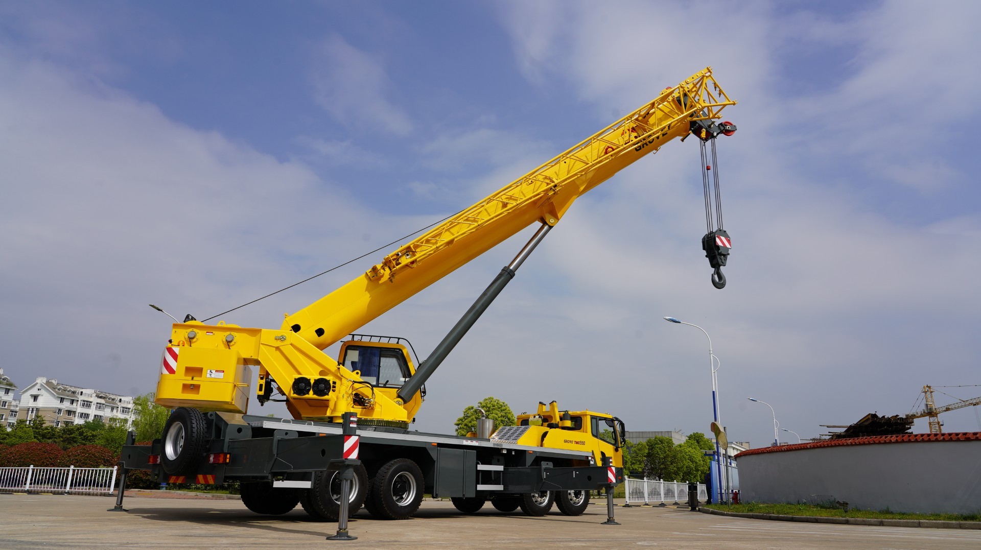 NEW GROVE 55T TRUCK MOUNTED CRANE TMC550 – NOW AVAILABLE!
