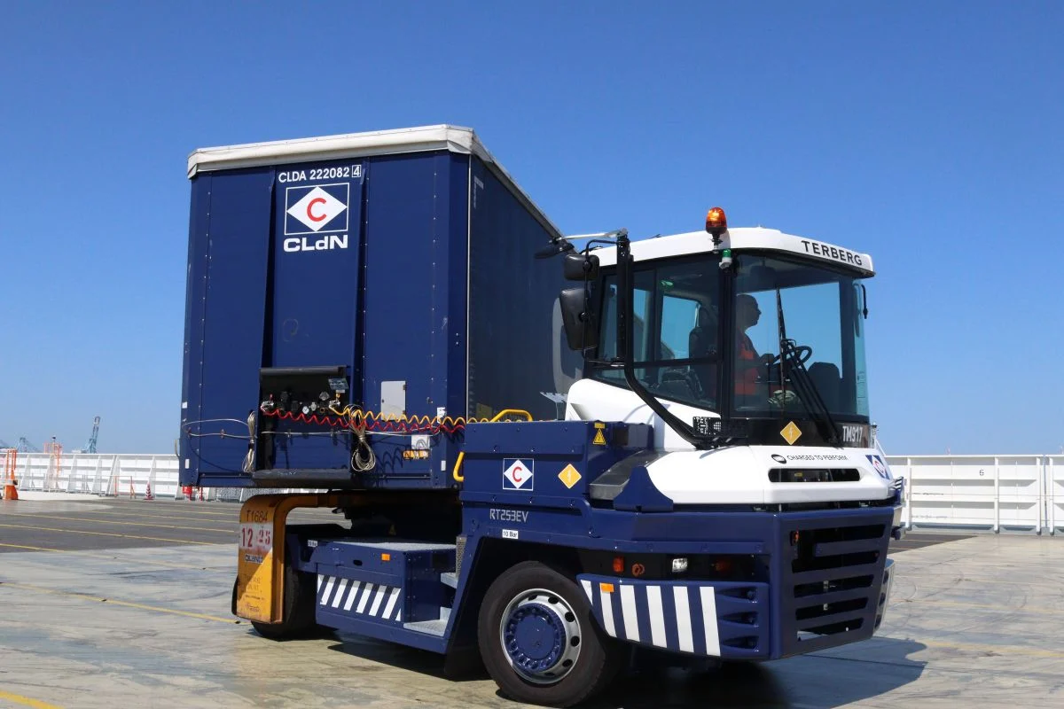 TERBERG’S FIRST ELECTRIC 4×4 TUGMASTER ENTERS COMMERCIAL RO-RO SERVICE